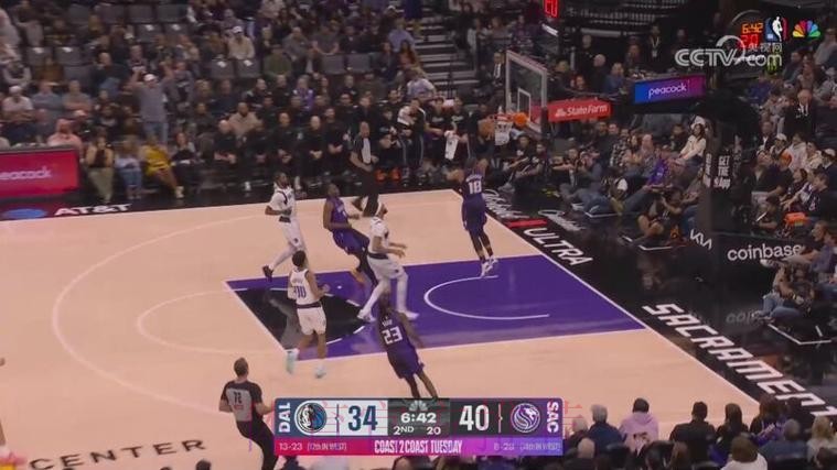 弗拉格20分 独行侠战胜国王